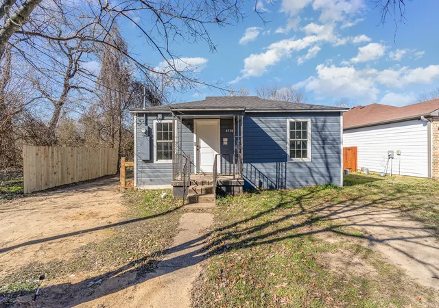 Photo 1 of Single family home for sale at 4739 Stokes St, Dallas, TX 75216 | MLS# 21367586 | Listing updated on 2026-08-24