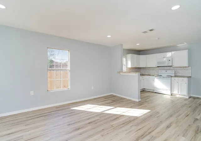 Photo 3 of Single family home for sale at 4739 Stokes St, Dallas, TX 75216 | MLS# 21367586 | Listing updated on 2026-08-24