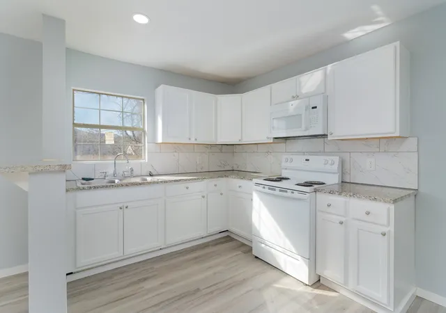 Photo 3 of Single family home for sale at 4739 Stokes St, Dallas, TX 75216 | MLS# 21367586 | Listing updated on 2026-08-24
