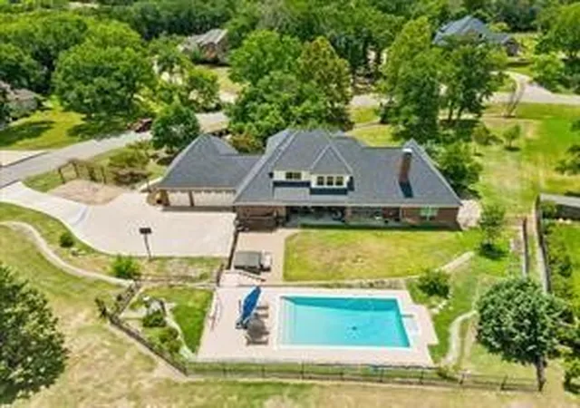 Photo 1 of Single family home for sale at 1555 Hunterglenn Dr, Aledo, TX 76008 | MLS# 21367206 | Listing updated on 2026-08-29