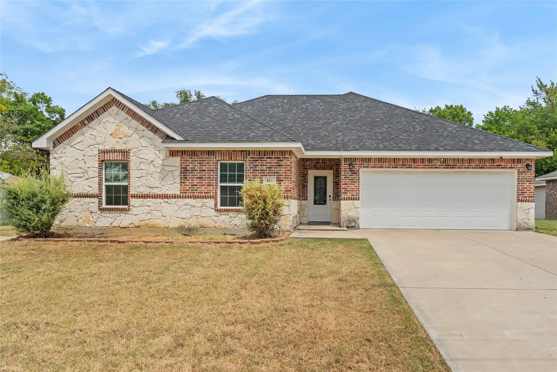 Single family home for sale at 601 E Jefferson St, Waxahachie, TX 75165 | MLS# 21367147