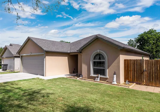Photo 3 of Single family home for sale at 115 Bluebonnet Dr, Early, TX 76802 | MLS# 21362388 | Listing updated on 2026-10-05
