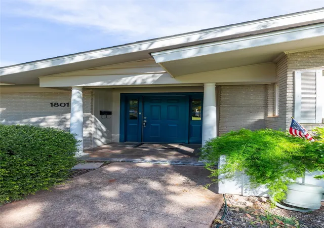 Photo 3 of Single family home for sale at 1801 Sylvan Dr, Abilene, TX 79605 | MLS# 21362672 | Listing updated on 2026-10-07