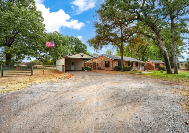 Photo 2 of Single family home for sale at 1078 1st Monday Ln, Canton, TX 75103 | MLS# 21367034 | Listing updated on 2026-10-06
