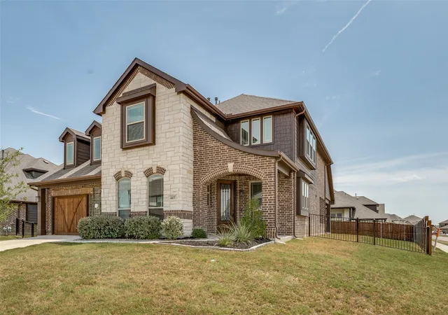 Photo 2 of Single family home for sale at 4437 Lupine Estate Dr, Joshua, TX 76058 | MLS# 21366091 | Listing updated on 2026-08-25