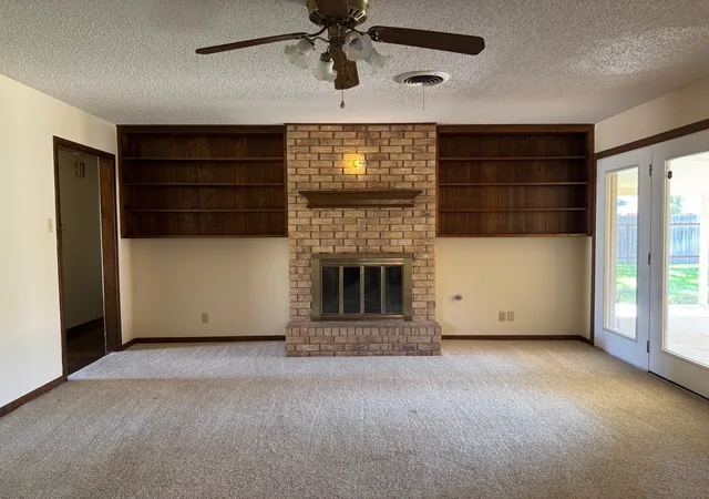 Photo 3 of Sale Pending at 3209 Santa Monica Dr, Abilene, TX 79605 | MLS# 21366447 | Listing updated on 2026-09-17