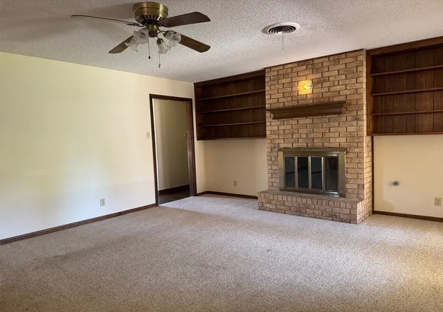 Photo 4 of Sale Pending at 3209 Santa Monica Dr, Abilene, TX 79605 | MLS# 21366447 | Listing updated on 2026-09-17