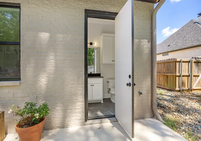 Photo 4 of Single family home for sale at 9261 Caddo Ridge Cvs, Tyler, TX 75703 | MLS# 21367693 | Listing updated on 2026-08-24