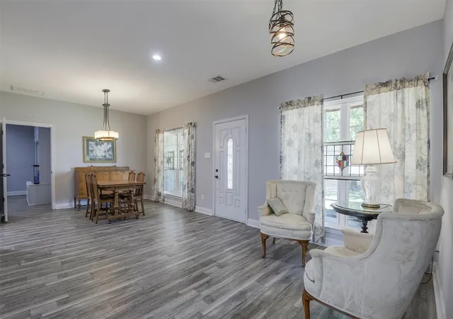 Photo 3 of Single family home for sale at 401 Carter Rd, Italy, TX 76651 | MLS# 21367504 | Listing updated on 2026-10-07