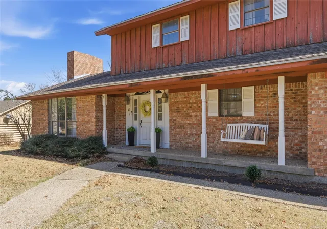 Photo 2 of Single family home for sale at 2210 White St, Clifton, TX 76634 | MLS# 21367704 | Listing updated on 2026-08-24