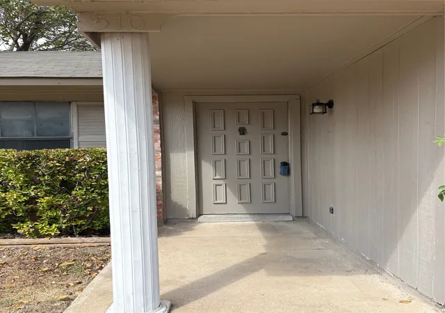 Photo 3 of Multi family home for sale at 510 Matterhorn St, Cedar Hill, TX 75104 | MLS# 21367725 | Listing updated on 2026-08-27