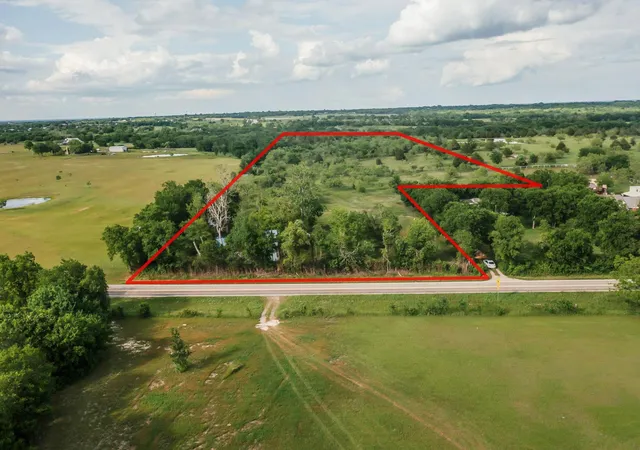 Photo 1 of Sale Pending at 6761 Fm 660, Ennis, TX 75119 | MLS# 21367732 | Listing updated on 2026-08-25