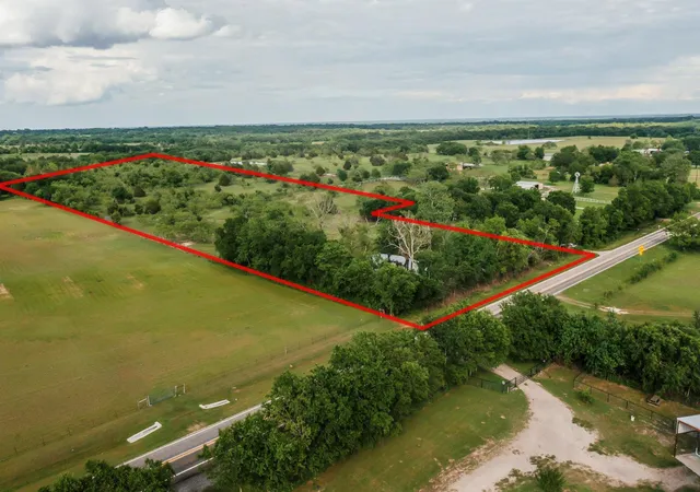 Photo 3 of Sale Pending at 6761 Fm 660, Ennis, TX 75119 | MLS# 21367732 | Listing updated on 2026-08-25