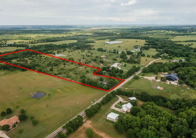 Photo 3 of Sale Pending at 6761 Fm 660, Ennis, TX 75119 | MLS# 21367732 | Listing updated on 2026-08-25