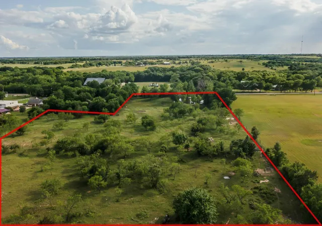 Photo 4 of Sale Pending at 6761 Fm 660, Ennis, TX 75119 | MLS# 21367732 | Listing updated on 2026-08-25