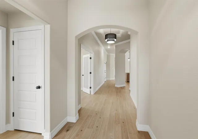 Photo 3 of Single family home for sale at 1408 Tahonta Dr, Hewitt, TX 76643 | MLS# 21361979 | Listing updated on 2026-09-24