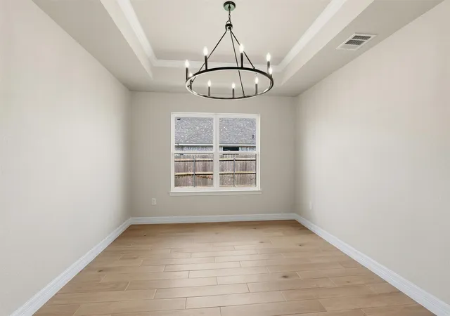 Photo 4 of Single family home for sale at 1408 Tahonta Dr, Hewitt, TX 76643 | MLS# 21361979 | Listing updated on 2026-09-24