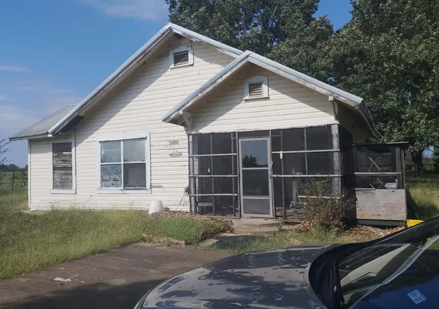 Photo 2 of Single family home for sale at 2020 Farm Road 909, Clarksville, TX 75426 | MLS# 21367221 | Listing updated on 2026-09-04
