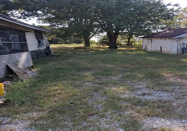Photo 3 of Single family home for sale at 2020 Farm Road 909, Clarksville, TX 75426 | MLS# 21367221 | Listing updated on 2026-09-04