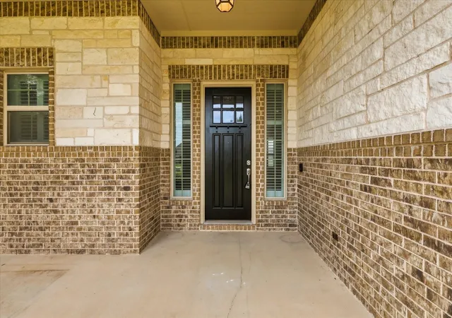 Photo 4 of Single family home for sale at 14008 Cromer Dr, Newark, TX 76071 | MLS# 21366990 | Listing updated on 2026-10-08