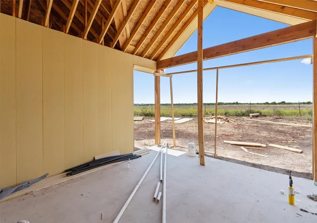 Photo 3 of Single family home for sale at 1405 Red Rock Rd, Hewitt, TX 76643 | MLS# 21361953 | Listing updated on 2026-09-24