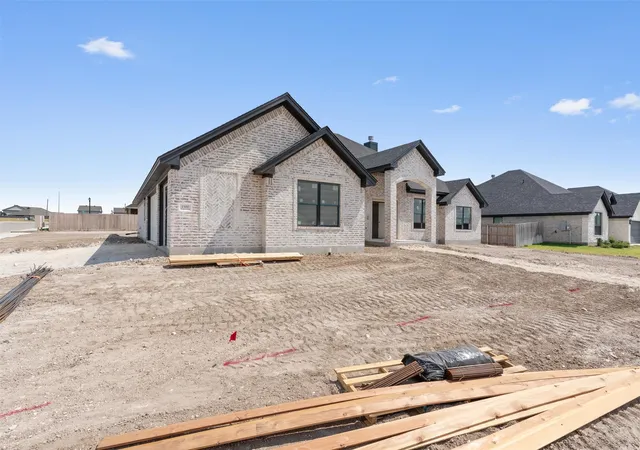 Photo 3 of Single family home for sale at 1300 Promised Land, Hewitt, TX 76643 | MLS# 21361214 | Listing updated on 2026-09-24