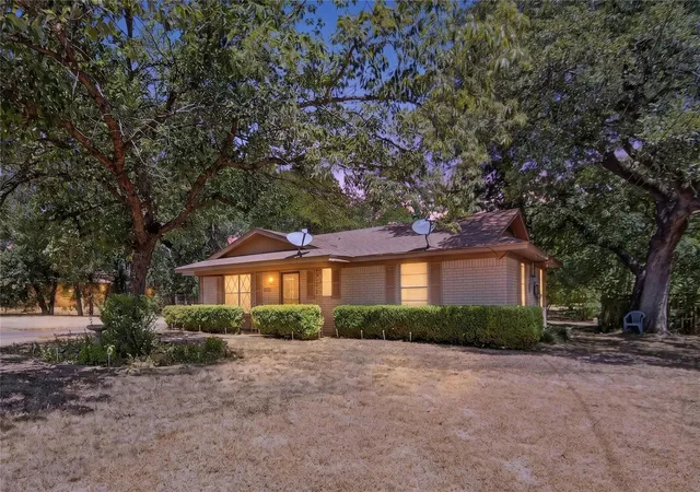 Photo 3 of Single family home for sale at 3117 N 15th St, Waco, TX 76708 | MLS# 21367703 | Listing updated on 2026-09-03