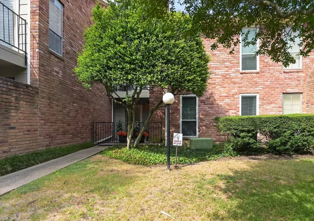 Photo 3 of Condo for sale at 7510 Holly Hill Dr #124, Dallas, TX 75231 | MLS# 21364539 | Listing updated on 2026-08-28