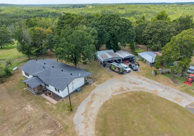 Photo 3 of Single family home for sale at 4358 E County Road 367, Henderson, TX 75654 | MLS# 21367818 | Listing updated on 2026-08-31