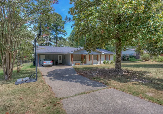 Single family home for sale at 6716 Bolinger Dr, Blanchard, LA 71107 | MLS# 21367861