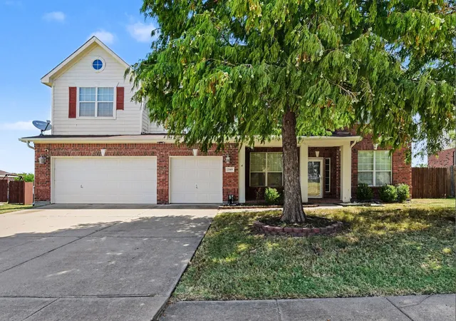 Photo 2 of Single family home for sale at 2109 Songbird Dr, Forney, TX 75126 | MLS# 21367405 | Listing updated on 2026-10-05