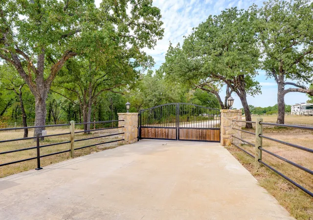 Photo 3 of Single family home for sale at 1491 E Hickory Hill Rd, Argyle, TX 76226 | MLS# 21365843 | Listing updated on 2026-08-25