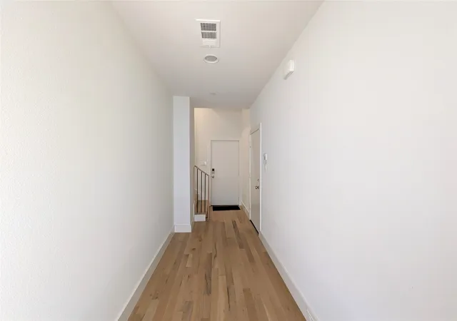 Listing Photo 5 - Condo for sale in building located at 2723 Kimsey Dr, Dallas, TX 75235 - Unit #104