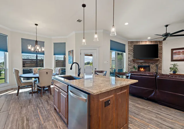Photo 4 of Single family home for sale at 104 Carls Ct, Boyd, TX 76023 | MLS# 21366386 | Listing updated on 2026-08-29