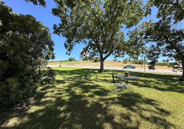 Photo 2 of Single family home for sale at 1001 Hwy 36, Comanche, TX 76442 | MLS# 21367981 | Listing updated on 2026-10-05