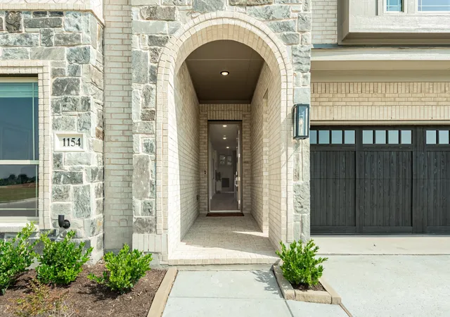 Photo 3 of Single family home for sale at 1154 Bailey Ranch Rd, Aledo, TX 76008 | MLS# 21366967 | Listing updated on 2026-08-24