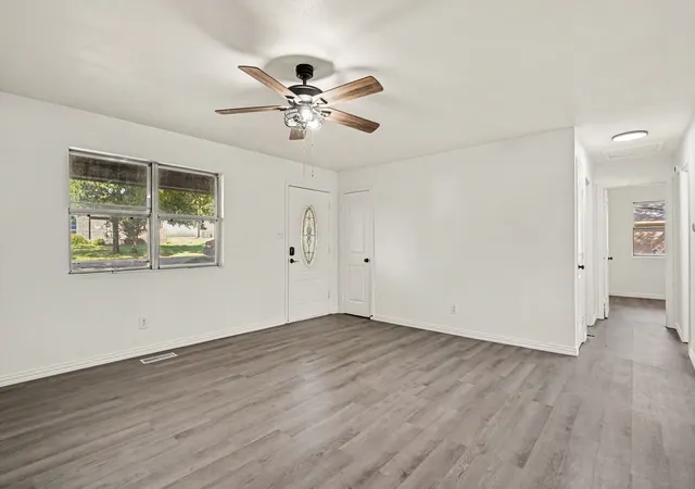 Photo 3 of Single family home for sale at 4305 Lucero Dr, Granbury, TX 76048 | MLS# 21367832 | Listing updated on 2026-10-06