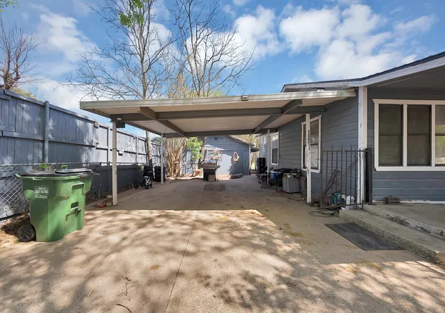 Photo 3 of Single family home for sale at 1508 Betty Ann Ln, Balch Springs, TX 75180 | MLS# 21368115 | Listing updated on 2026-09-01