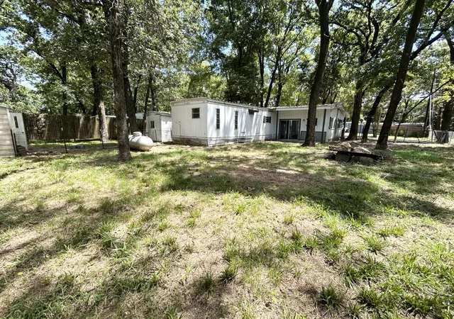 Photo 2 of Manufactured home for sale at 305 Live Oak Ln, Mabank, TX 75156 | MLS# 21368144 | Listing updated on 2026-08-25