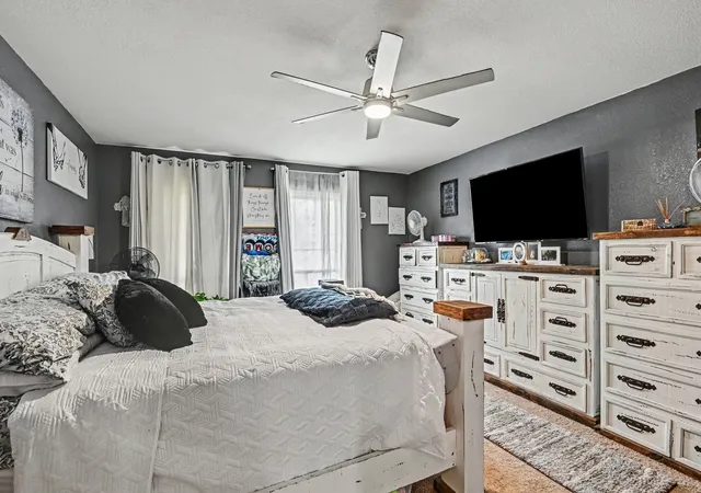 Photo 3 of Single family home for sale at 321 Pecos Dr, Weatherford, TX 76086 | MLS# 21366162 | Listing updated on 2026-08-25