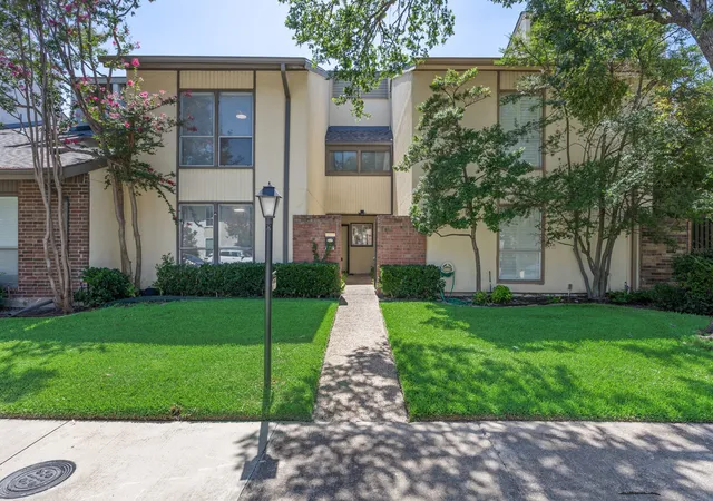 Photo 1 of Townhouse for sale at 9807 Bent Branch Ln, Dallas, TX 75243 | MLS# 21364107 | Listing updated on 2026-08-25