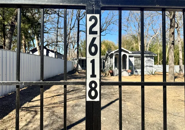 Photo 2 of Single family home for sale at 2618 Lakewood Dr, Wills Point, TX 75169 | MLS# 21368213 | Listing updated on 2026-09-30