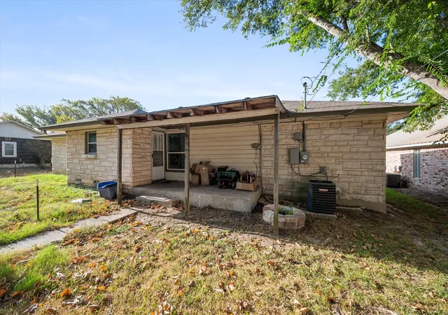 Photo 28 of Single family home for sale at 807 E Tyler St, Mexia, TX 76667 | MLS# 21368148 | Listing updated on 2026-08-25
