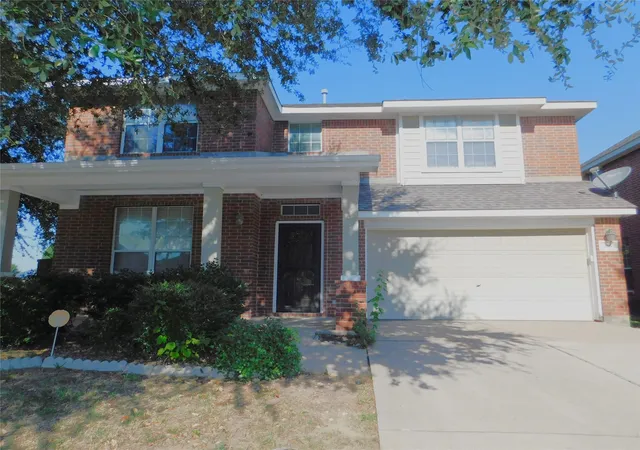 Photo 3 of Single family home for sale at 316 Hummingbird Dr, Little Elm, TX 75068 | MLS# 21368242 | Listing updated on 2026-08-25