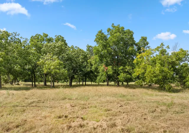 Photo 3 of Single family home for sale at 3016 County Road 4405, Commerce, TX 75428 | MLS# 21367213 | Listing updated on 2026-08-25
