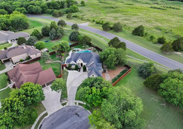 Photo 3 of Single family home for sale at 1702 Verdi Ln, Sherman, TX 75090 | MLS# 21368227 | Listing updated on 2026-09-24