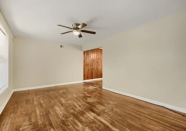 Photo 2 of Single family home for sale at 1811 W College St, Sherman, TX 75092 | MLS# 21366513 | Listing updated on 2026-08-26