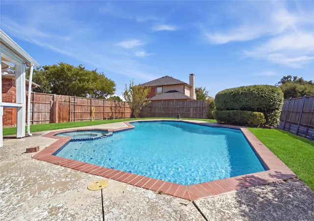 Photo 2 of Single family home for sale at 2704 Oak Crk, Mesquite, TX 75181 | MLS# 21368079 | Listing updated on 2026-08-27