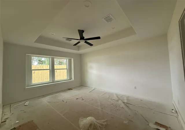Photo 4 of Single family home for sale at 2703 Springdale St, Dallas, TX 75210 | MLS# 21368376 | Listing updated on 2026-08-25