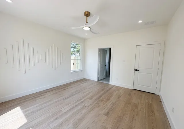 Photo 3 of Single family home for sale at 338 Texana St, Van Alstyne, TX 75495 | MLS# 21368381 | Listing updated on 2026-09-18
